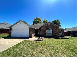 3604 Mockingbird Lane, Rogers AR 72756