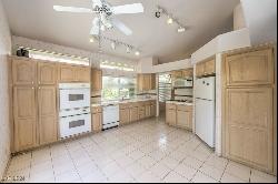 2128 Eaglepath Circle, Henderson NV 89074