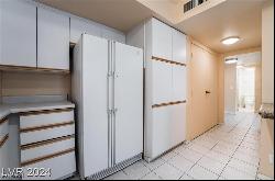 205 E Harmon Avenue #409, Las Vegas NV 89169