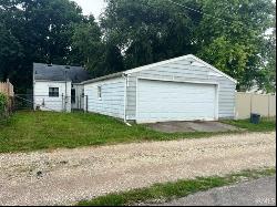 2207 S Waldemere Avenue, Muncie IN 47302