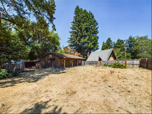 10 Whittmore Avenue, Redway CA 95560