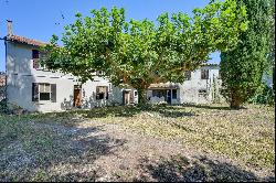 Mas with farm sheds to renovate in Saint Rémy de Provence