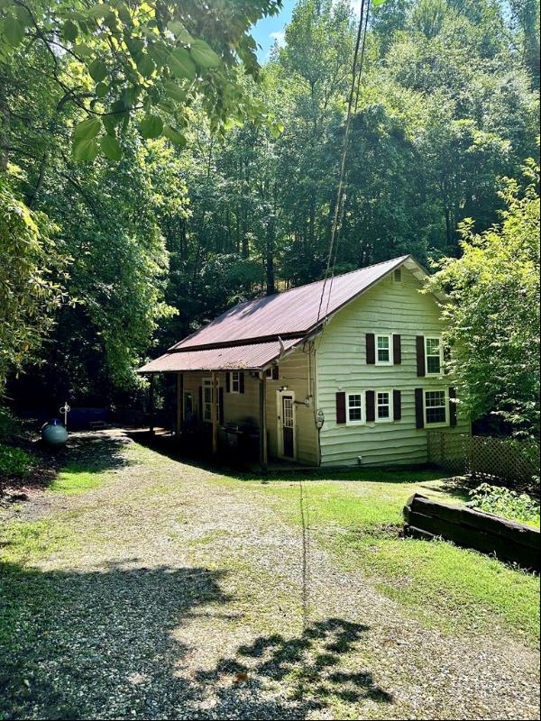 3348 Hwy 28 S, Bryson City NC 28713