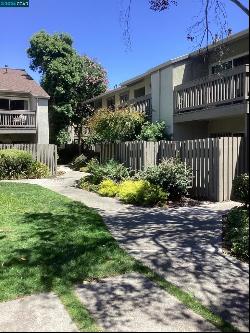 2560 WALNUT BLVD. #41, Walnut Creek CA 94596