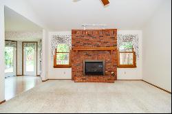 27 Fleurie Drive, Florissant MO 63031