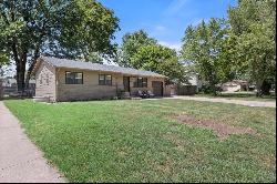 407 S Circle Dr, Derby KS 67037