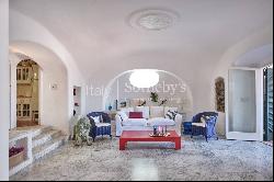 Charming villa with panoramic view of Aragonese Castle