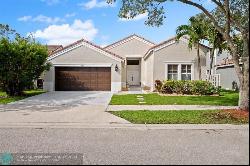 397 Carrington Dr, Weston FL 33326