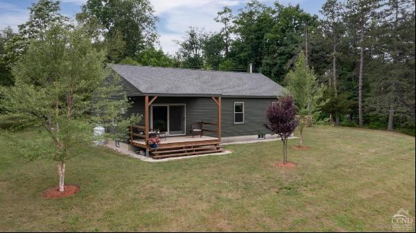 11 Mason Road, Kinderhook NY 12184