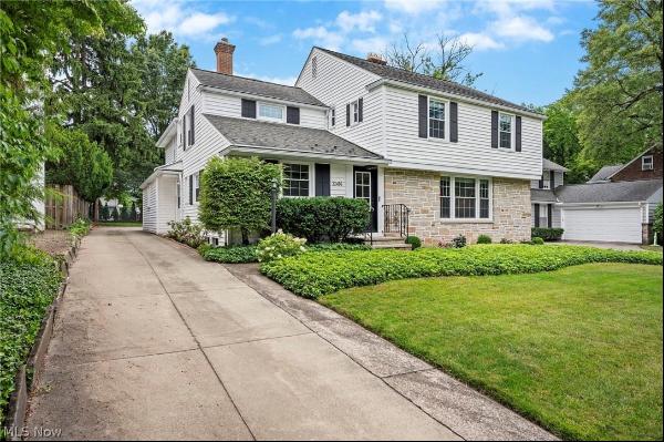 22476 E Byron Road, Shaker Heights OH 44122