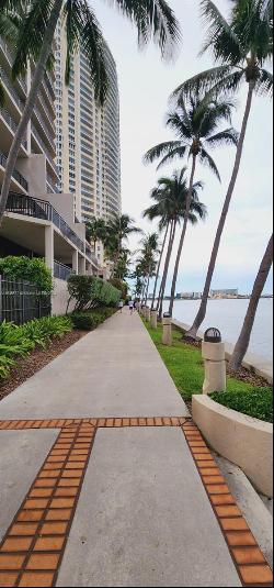 540 Brickell Key Dr Unit 504, Miami FL 33131