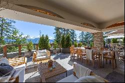 Magnificent 10 rooms chalet in the centre of Crans