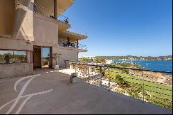 Impressive flat with views of the port of Mahón