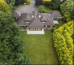 Beechwood House, The Crossroads, Banchory Devenick, Aberdeen, AB12 5YD