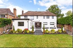 Fulmer Drive, Gerrards Cross, Buckinghamshire, SL9 7HL