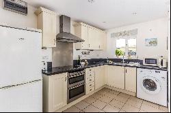 Webbs Court, Northleach, Cheltenham, Gloucestershire, GL54 3LR