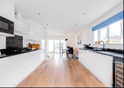 Mawgan Porth, Newquay, Cornwall, TR8 4AL