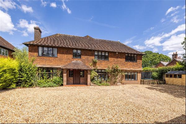 Bookhurst Road, Cranleigh, Surrey, GU6 7DN