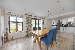 Bookhurst Road, Cranleigh, Surrey, GU6 7DN