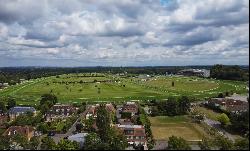 The Gallops, Esher, Surrey, KT10 8BN