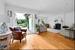 Ember Lane, East Molesey, Surrey, KT8 0BS