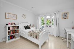 Ember Lane, East Molesey, Surrey, KT8 0BS