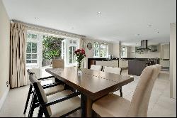 Molesey Park Road, East Molesey, Surrey, KT8 0JX