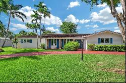 8260 SW 145th St, Palmetto Bay FL 33158