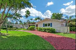 8260 SW 145th St, Palmetto Bay FL 33158