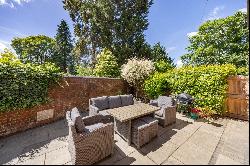 Horsham Road, Cranleigh, Surrey, GU6 8DR