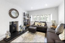 Horsham Road, Cranleigh, Surrey, GU6 8DR