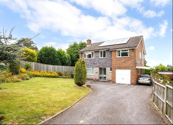 Oathall Avenue, Haywards Heath, West Sussex, RH16 3ES