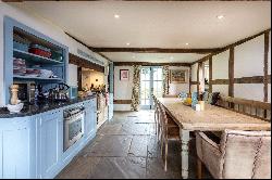 Standlands, River, Petworth, West Sussex, GU28 9AS