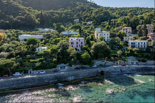 Waterfront Apartment, Lungomare Rossetti, Santa Margherita Ligure, Liguria, 16038