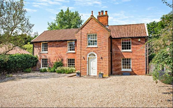 Mill Lane, Snetterton, Norwich, Norfolk, NR16 2LQ