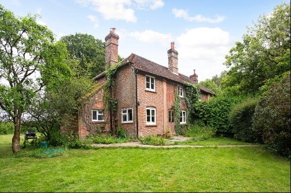 Northchapel, Petworth, West Sussex, GU28 9LA