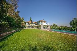 An exceptional property with a massive house in Boyana district for sale