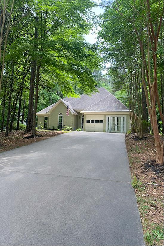 Spacious Ranch Home With An Abundance of Nature