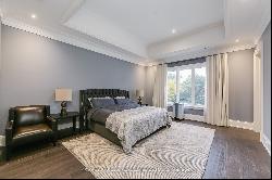 17 Chieftain Crescent, Toronto, Ontario, M2L 2H3