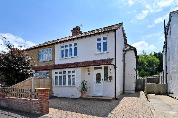 College Crescent, Windsor, Berkshire, SL4 3PF