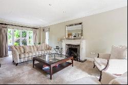 Queens Acre, Windsor, Berkshire, SL4 2BE