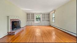 Beautifully Maintained Center Hall Colonial