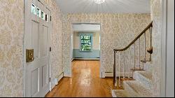 Beautifully Maintained Center Hall Colonial