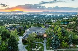 Secluded Bountiful Bench Estate with Captivating Views