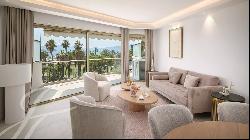 Cannes Croisette Sea View magnificent 3 bedrooms apartment fully renovated