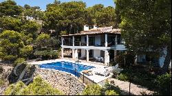 Luxury villa on the first line of Camp de Mar (Andratx) with sea access