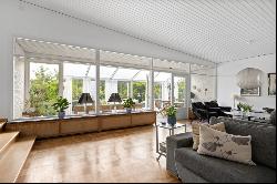 Tastefully renovated villa within walking distance to the private boat dock in Korshamn.