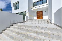 Modern villa in Costa de la Calma