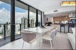 1000 Brickell Plz 2702