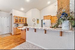 Beautiful Single Level w/ Bonus Room & RV Parking in Desirable Thousand Springs!